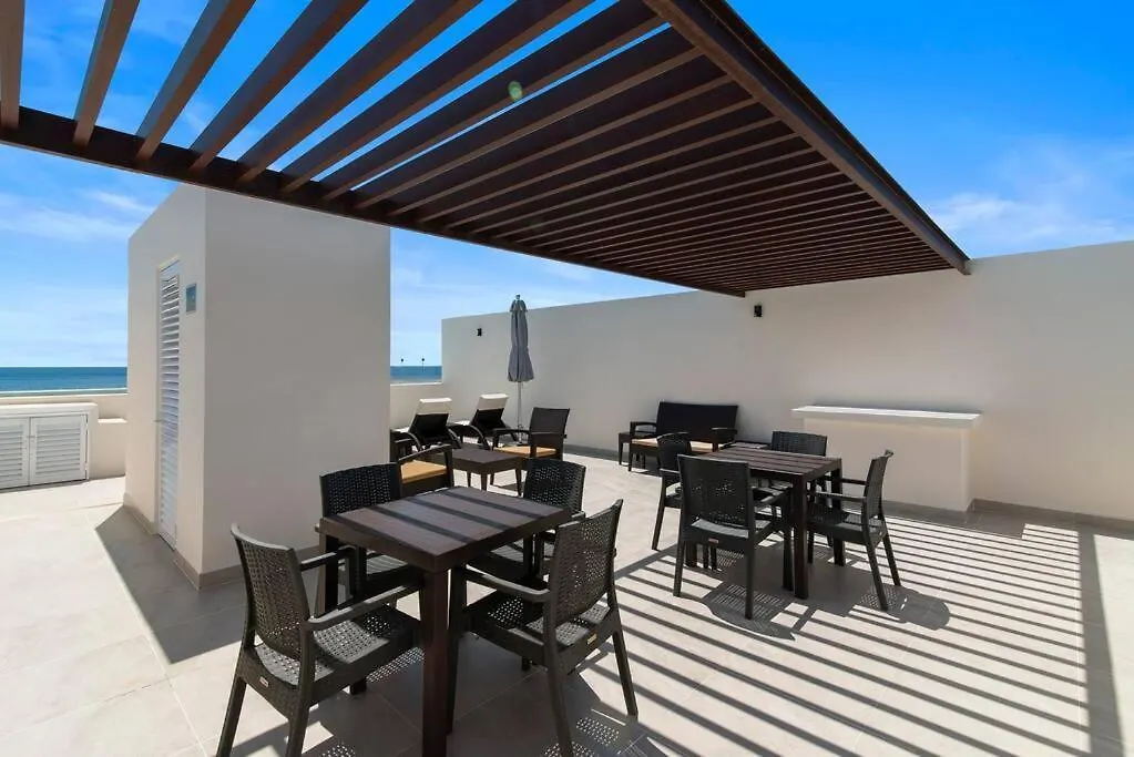 Jungle Joy Prv Jacuzzi Beach Access Rooftop Pools W Sea Views + Beach Club 艾库玛尔