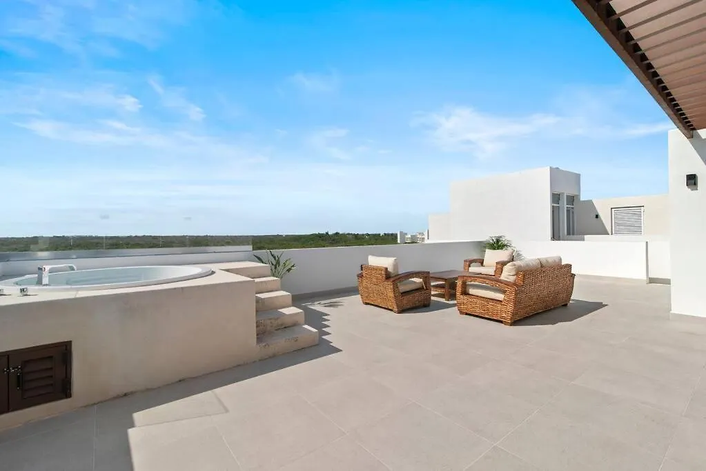 Jungle Joy Prv Jacuzzi Beach Access Rooftop Pools W Sea Views + Beach Club Акумаль